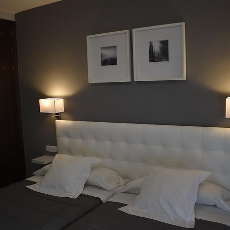 Hostal El Rocio 파라쿠엘로스데자라마 외부 사진