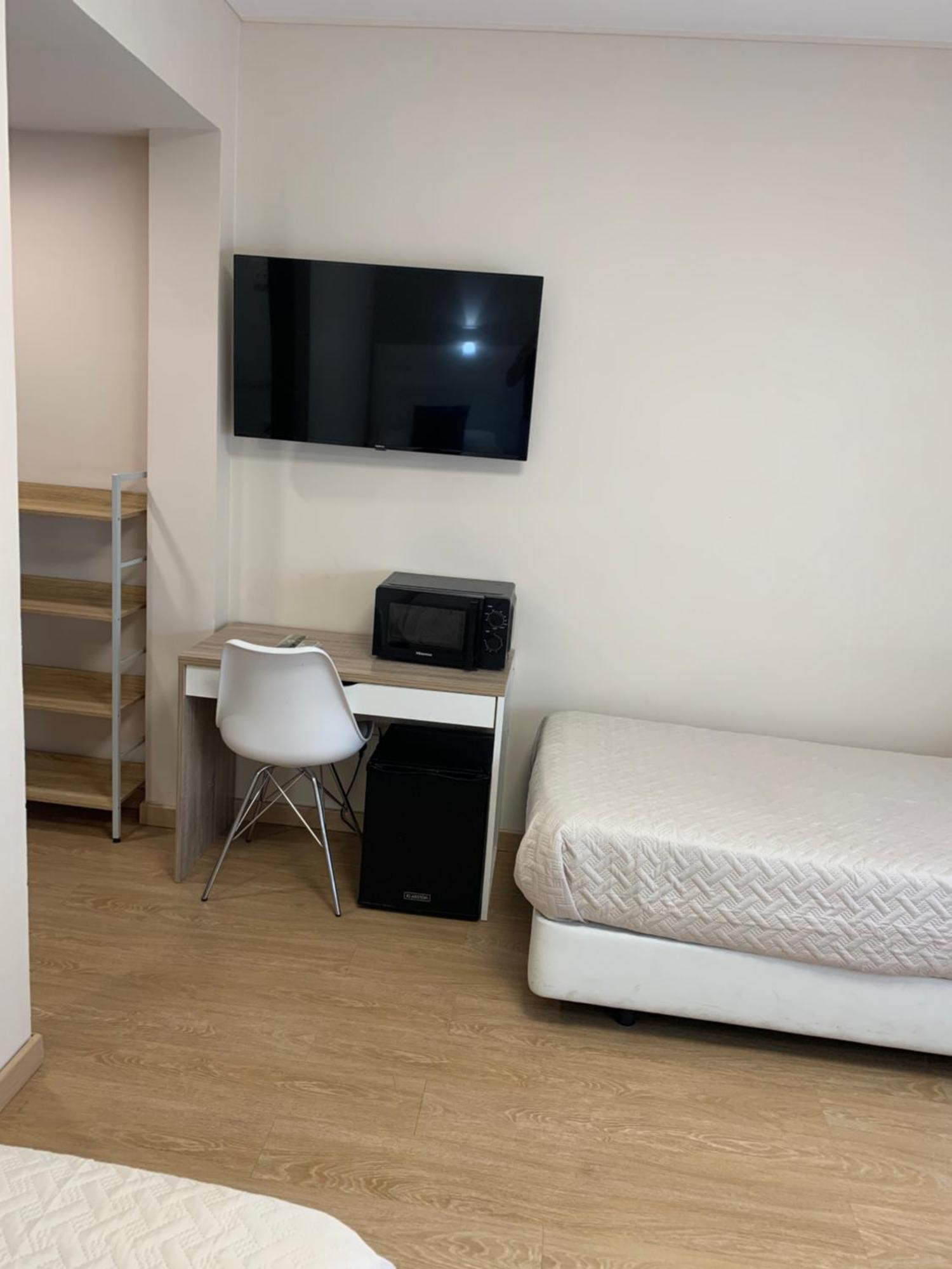 Hostal El Rocio 파라쿠엘로스데자라마 외부 사진