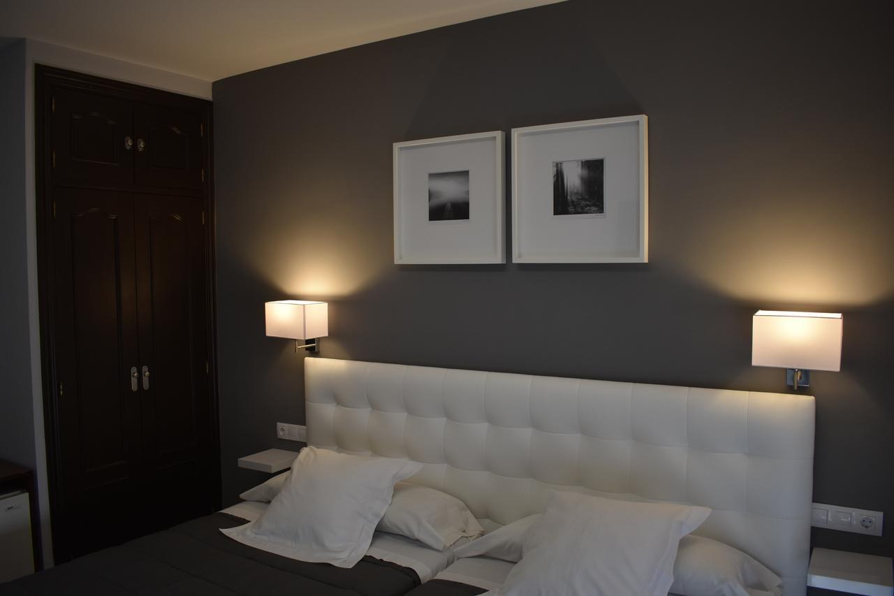 Hostal El Rocio 파라쿠엘로스데자라마 외부 사진